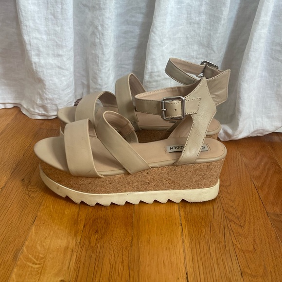Steve Madden Platform Sandal - Picture 3 of 3